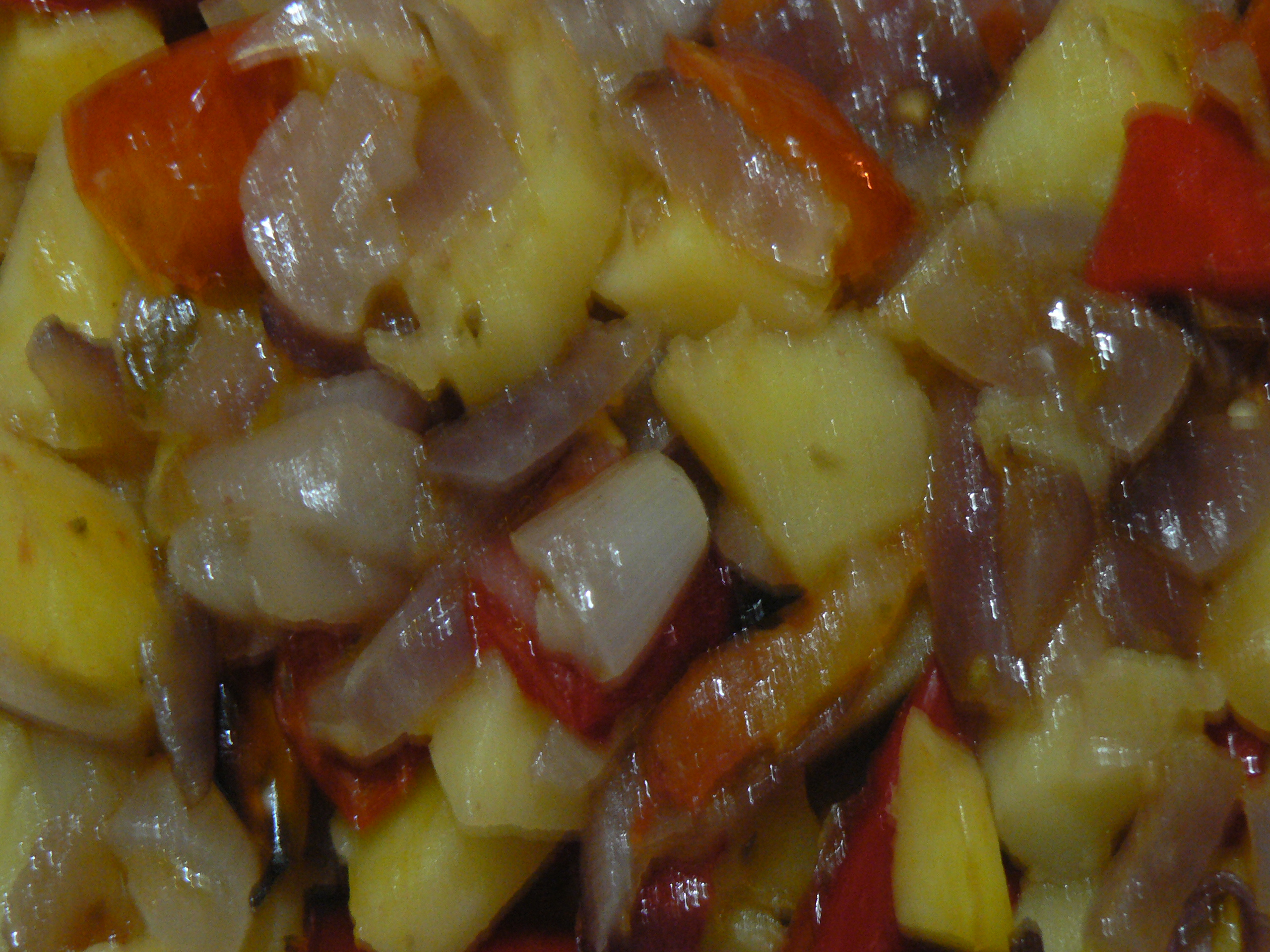PATATE E PEPERONI FRIGGITELLI AL FORNO | Noi due in cucina