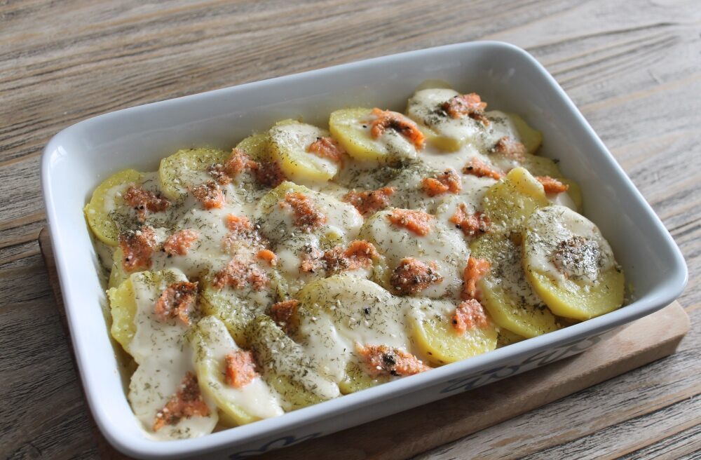 Patate e salmone al forno