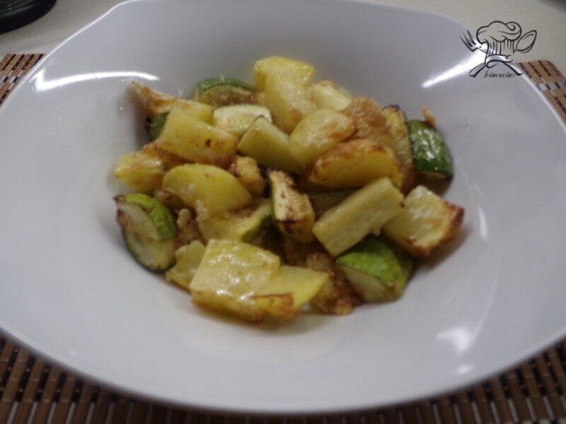 Patate e zucchine in friggitrice ad aria
