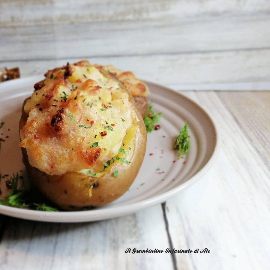 Patate farcite con cotto e scamorza