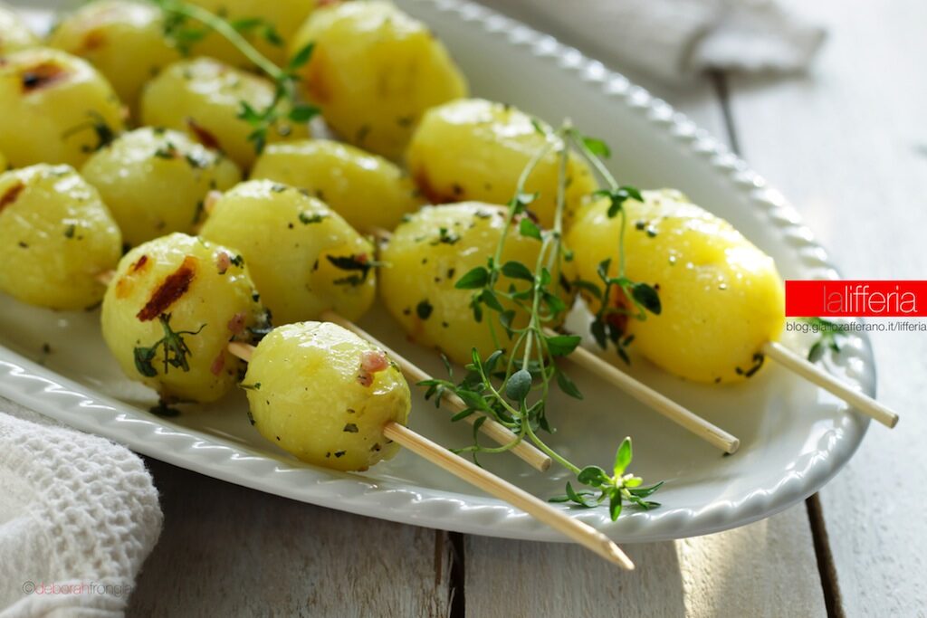Patate novelle grigliate alle erbe aromatiche
