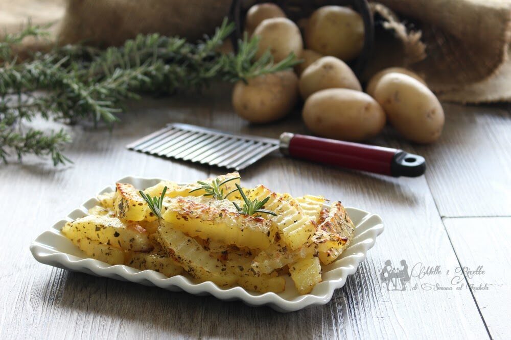 Patate ondulate alla salvia e rosmarino