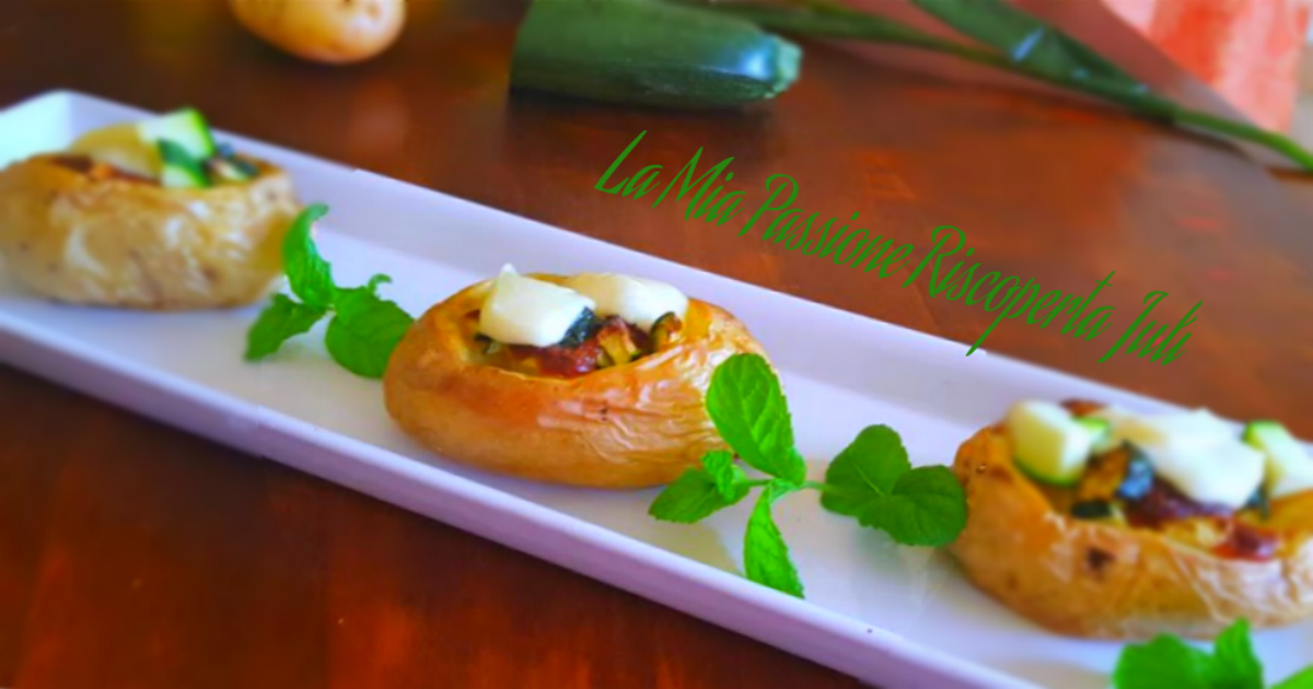 Patate ripiene con zucchina e formaggio