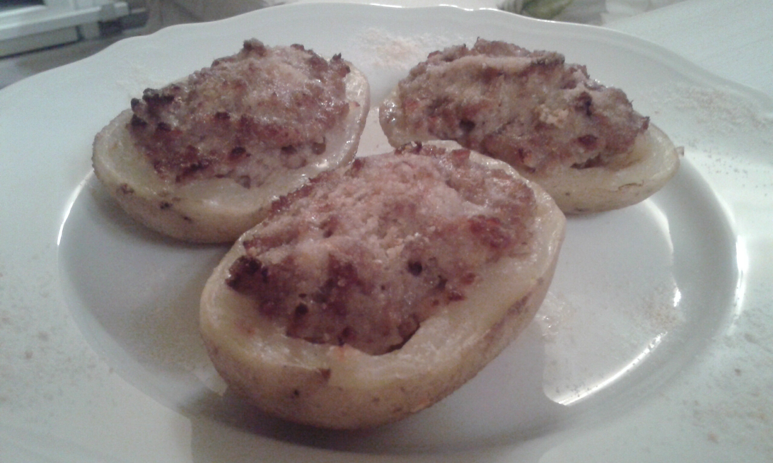 Patate ripiene di carne