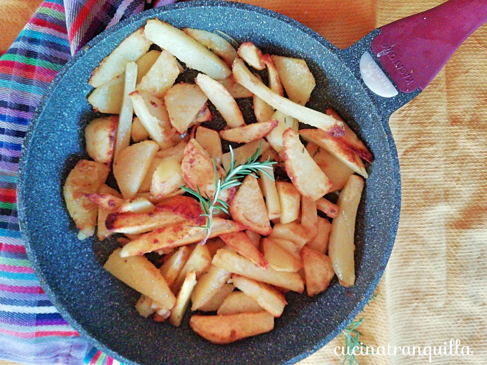 Patate sabbiose in padella