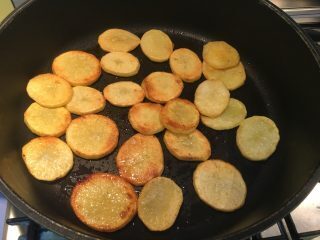 Patate saltate nel burro. Ricetta irresistibile!