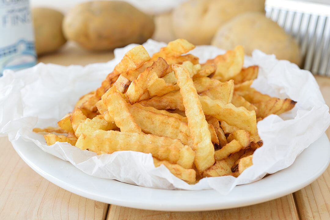 Patatine fritte a zig-zag fatte in casa