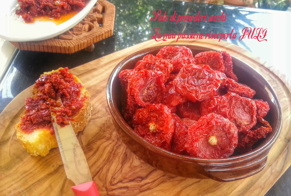 Pate di pomodori secchi da spalmare sulle bruschette.