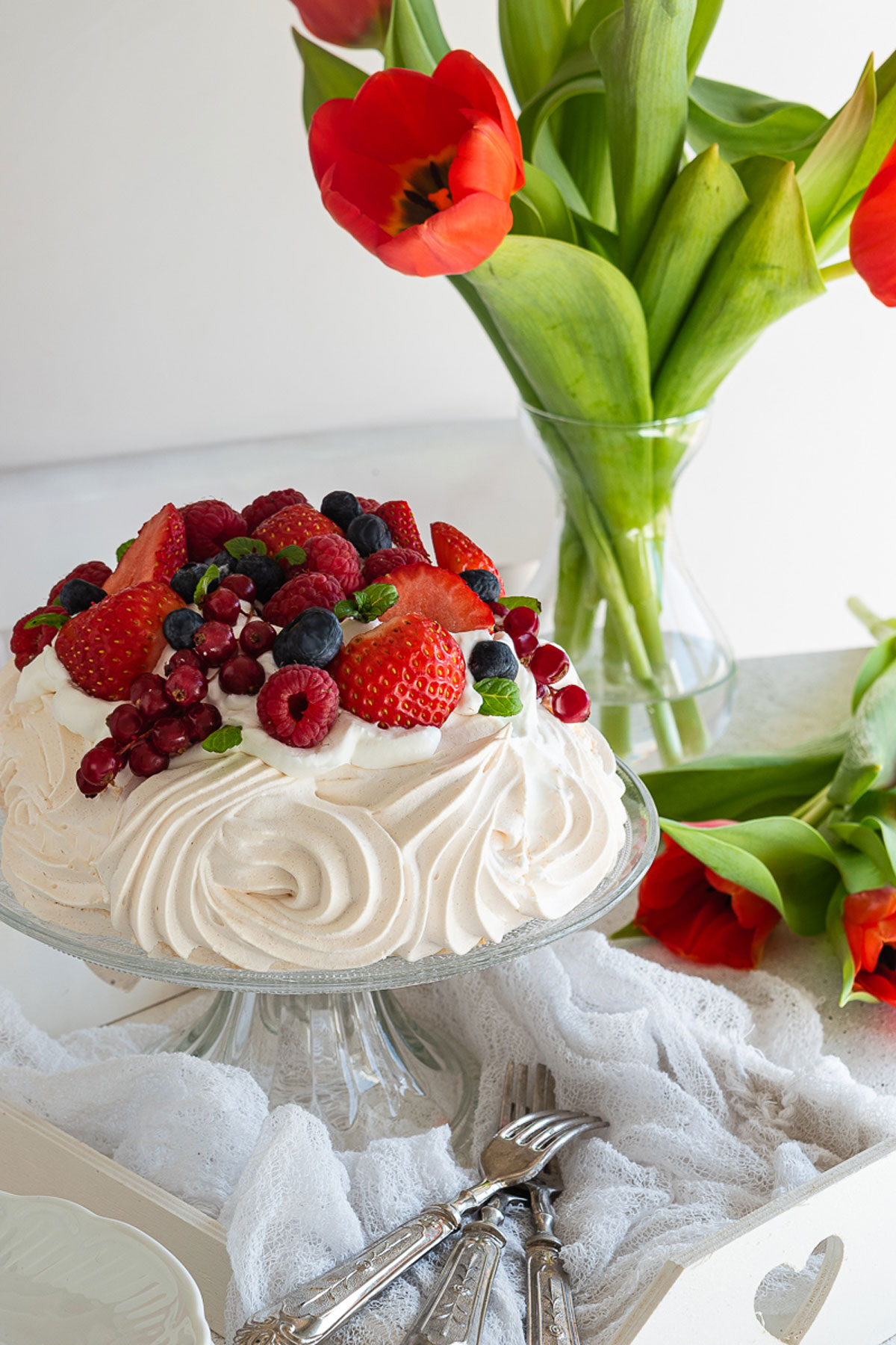Pavlova ai frutti di bosco