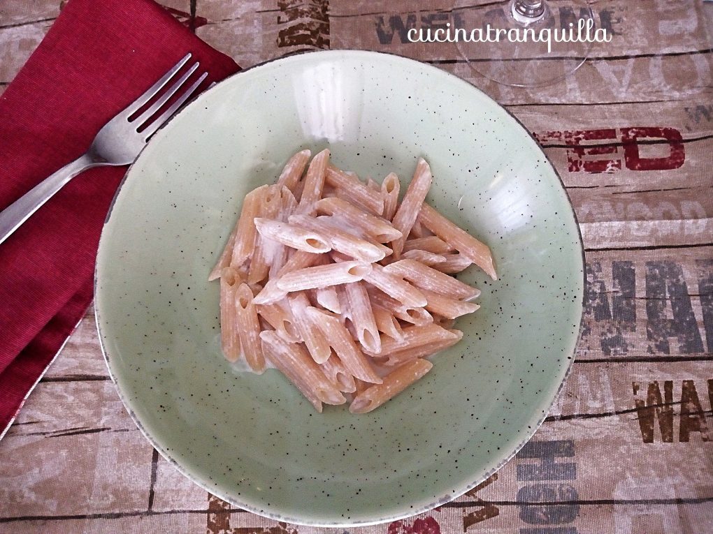 Penne ai 5 cereali con mousse al tacchino