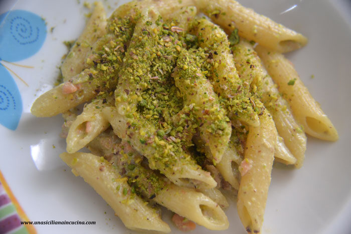 Penne al pistacchio e salmone
