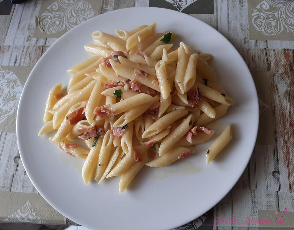 Penne al prosciutto cotto e grana