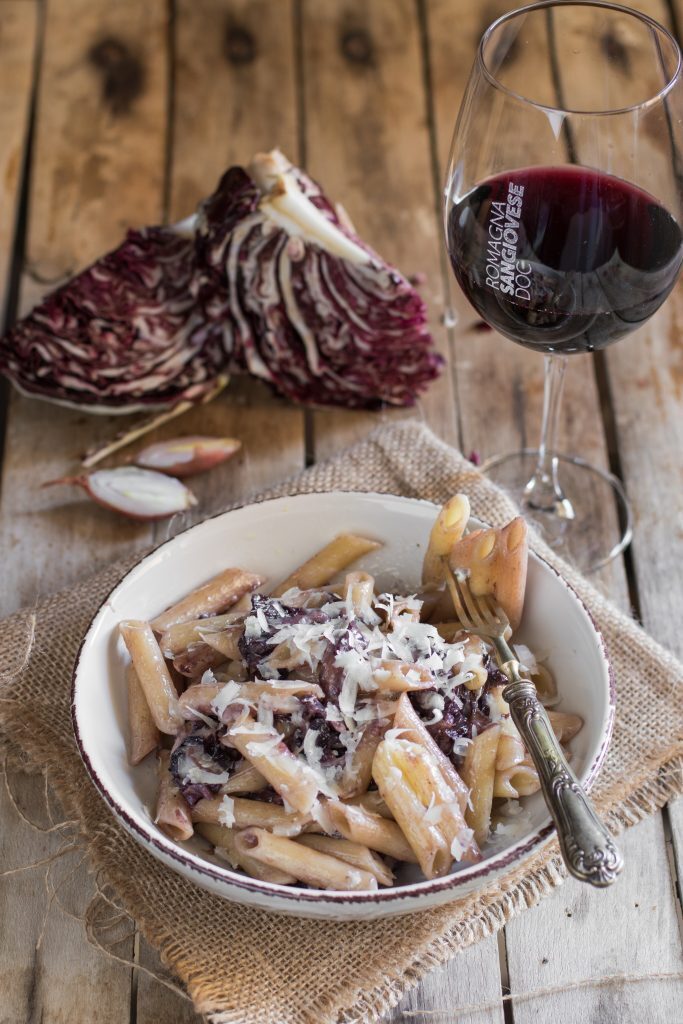 Penne al radicchio e provolone