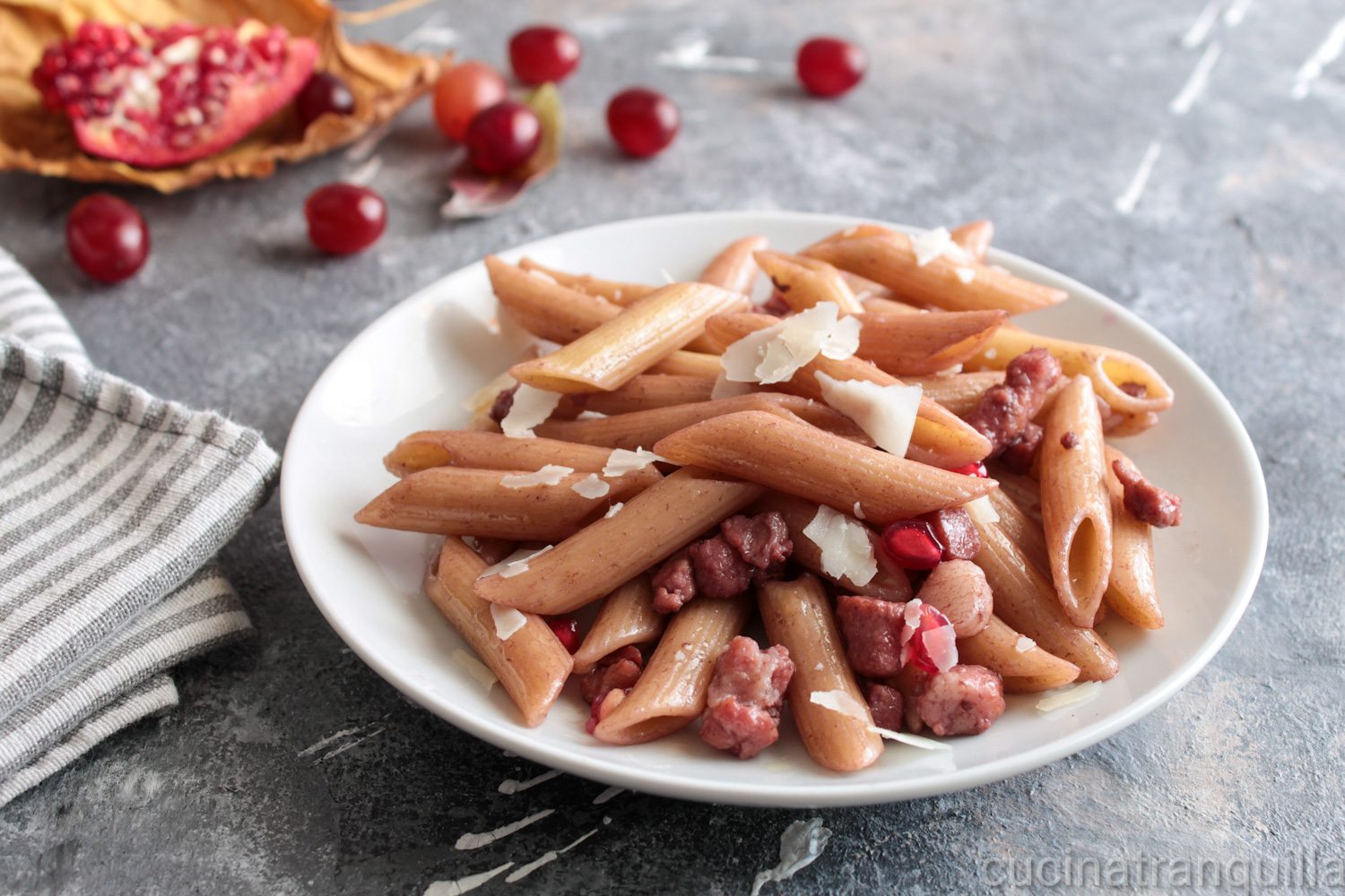 Penne al vino rosso e melagrana