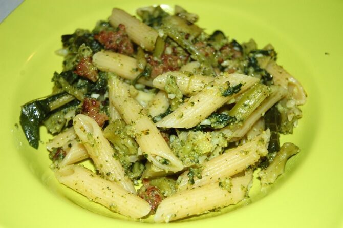 Penne broccoli e salsiccia