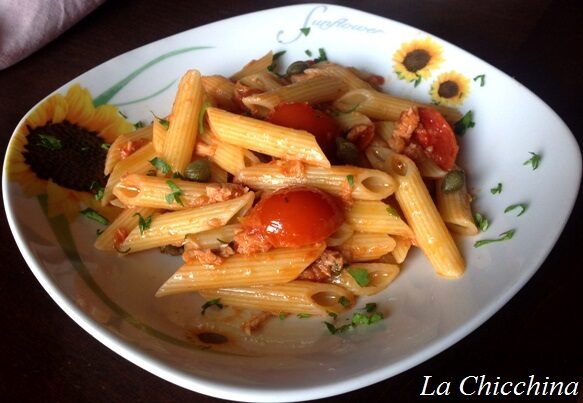 Penne con tonno e pomodorini