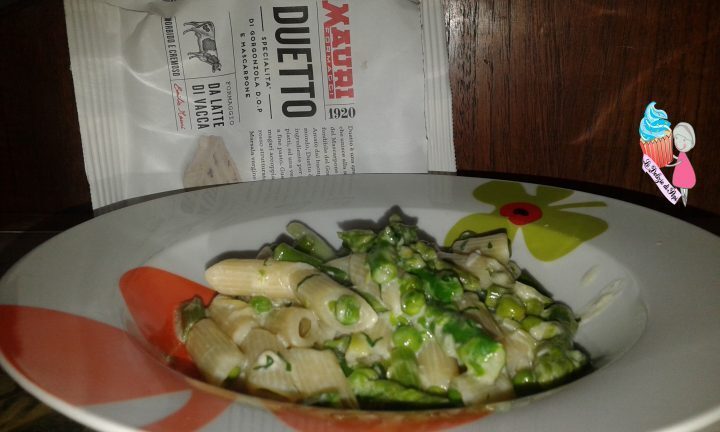 Penne con verdure in salsa di formaggio