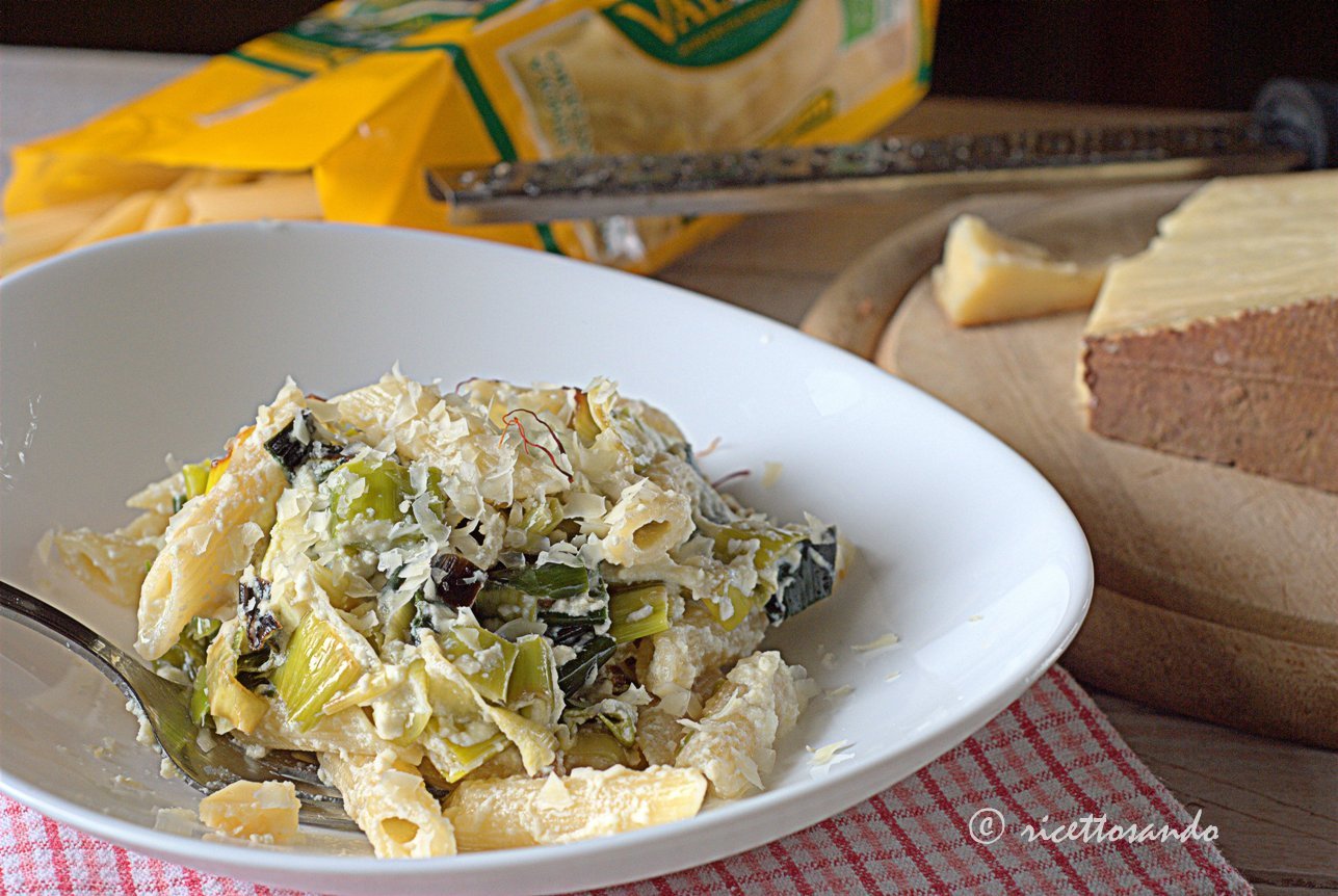 Penne in salsa di porri e ricotta