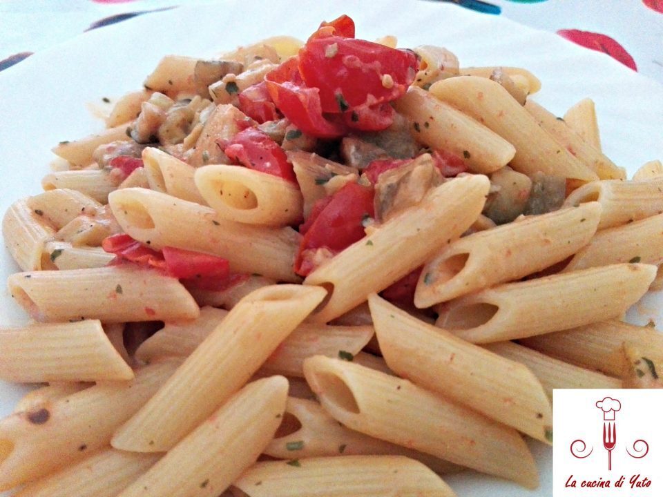 Penne melanzane, pomodorini e philadelphia