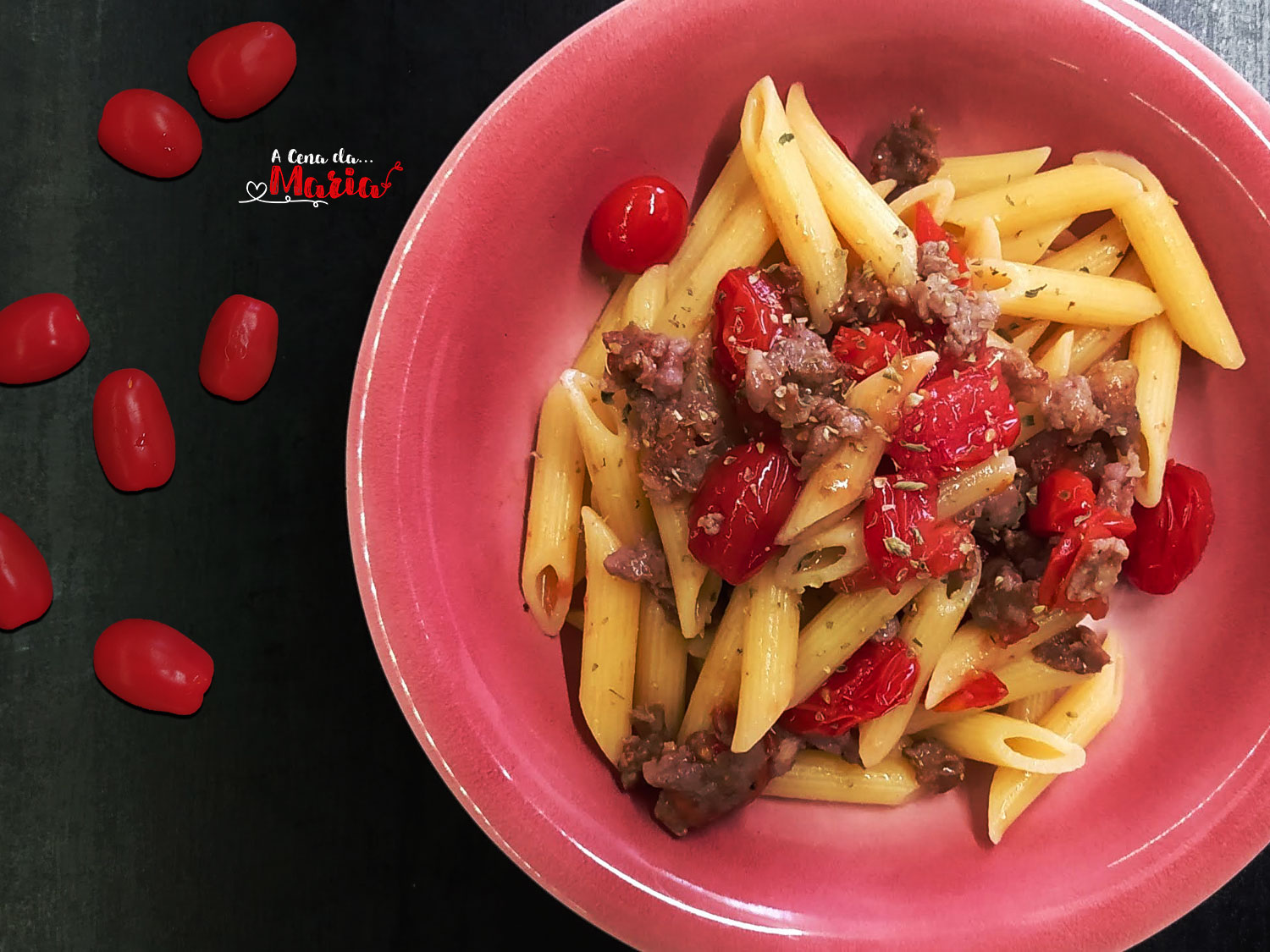 Penne pomodori datterino e salsiccia