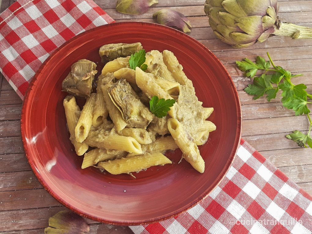 Penne rigate con carciofi
