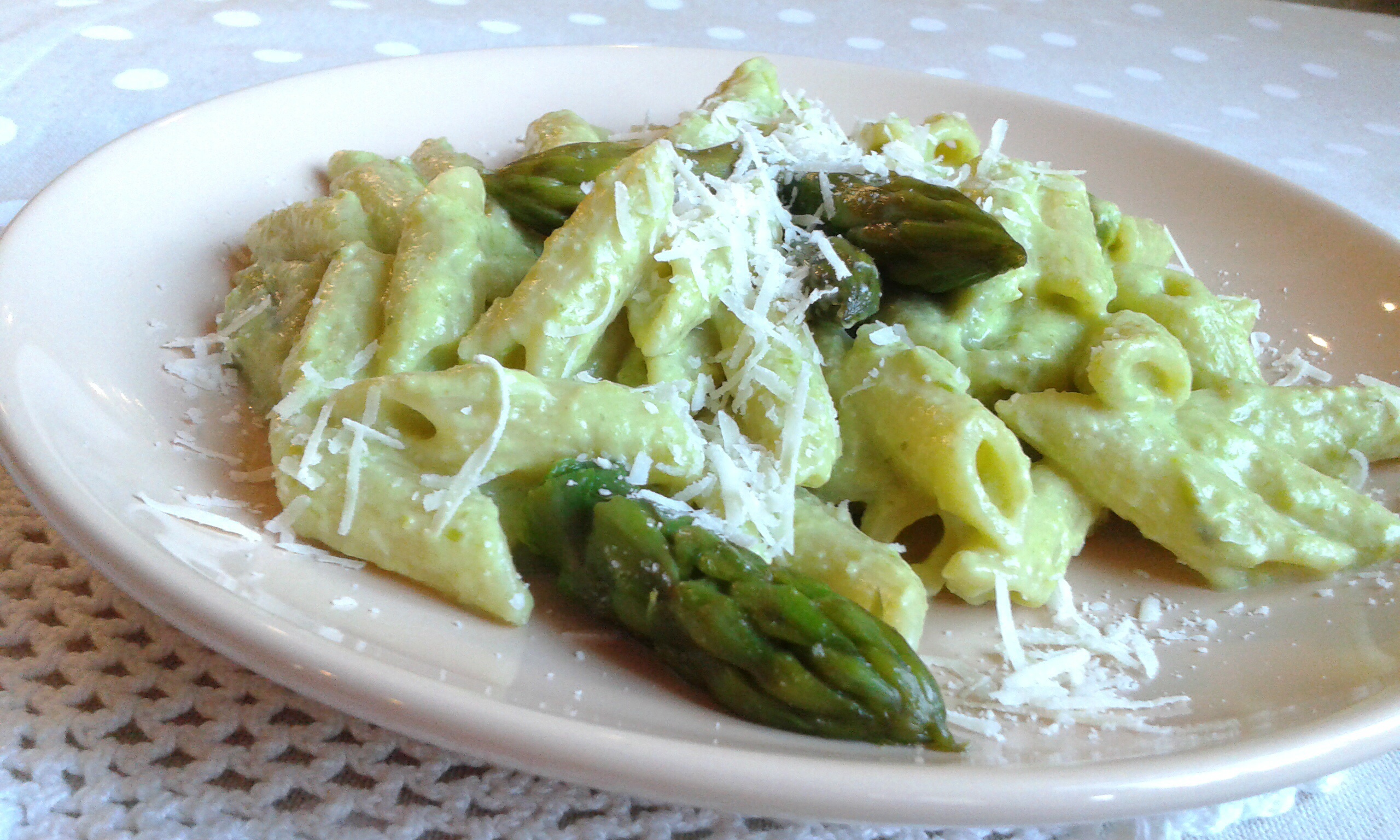 Pennette con asparagi