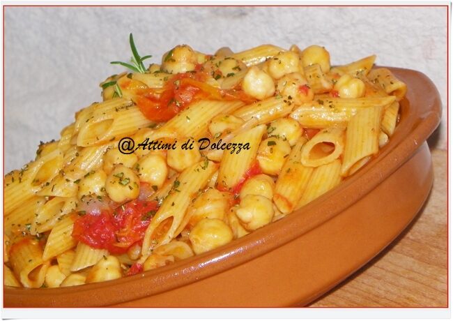 Pennette con ceci e pomodoro
