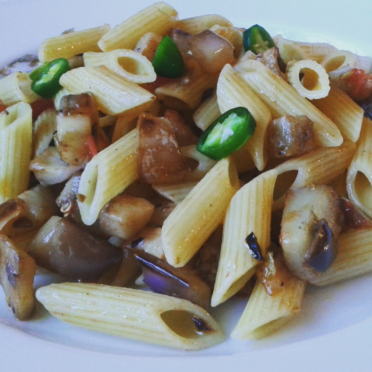 Pennette con melanzane e jalapeno