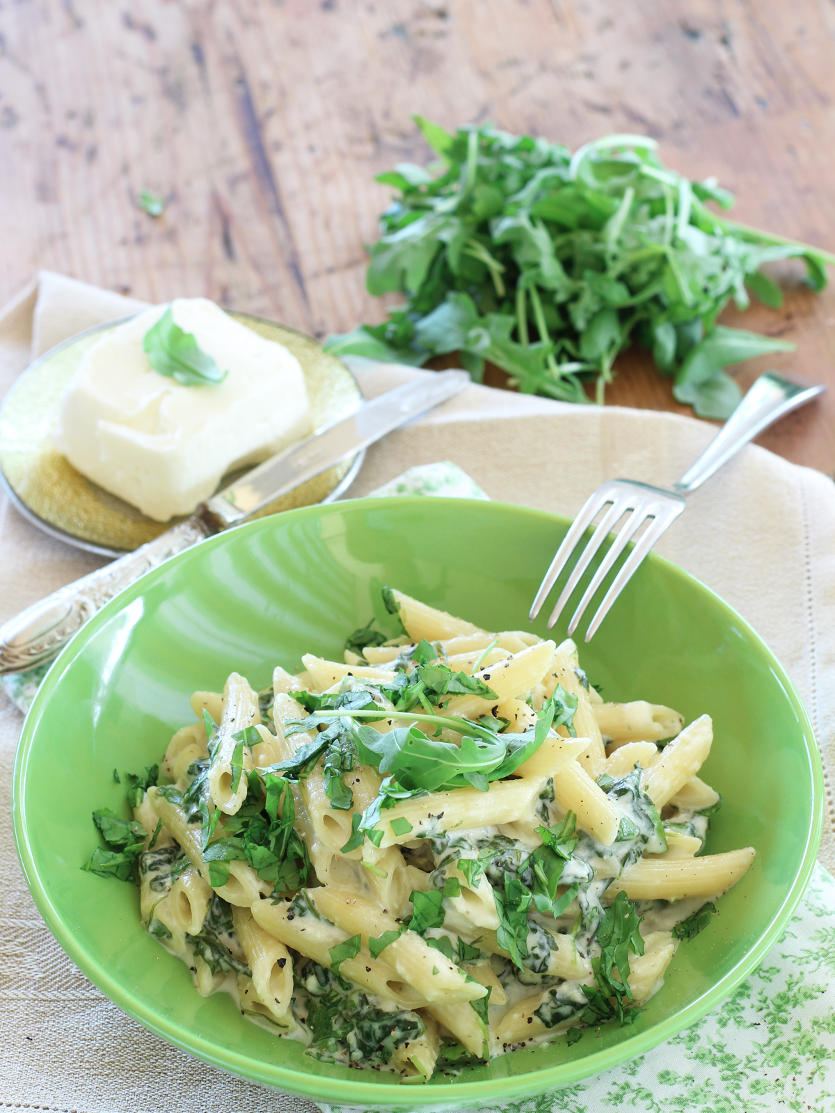 Pennette con rucola e stracchino