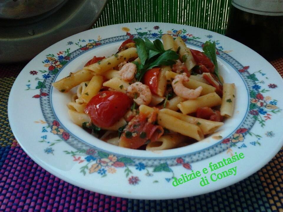 Pennette con tonno e gamberetti