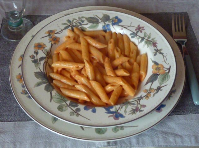 Pennette in salsa rosa
