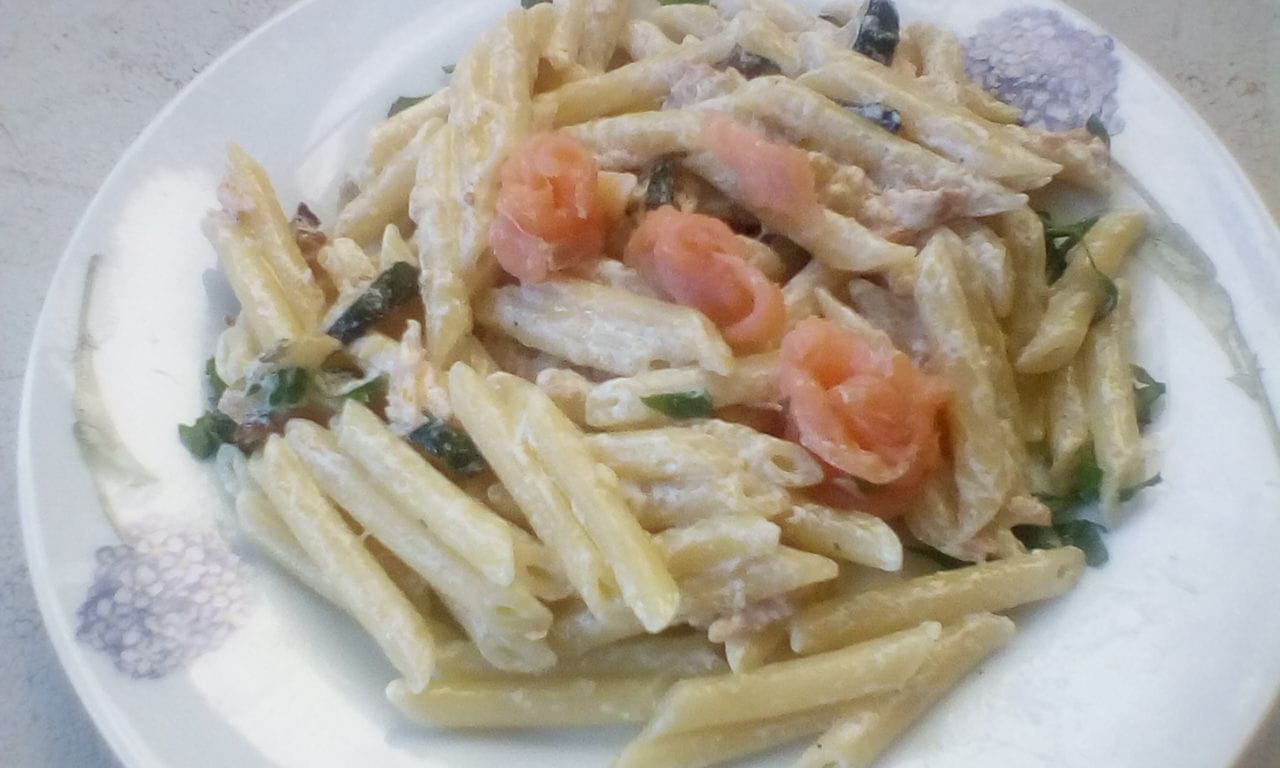 Pennette salmone e zucchine