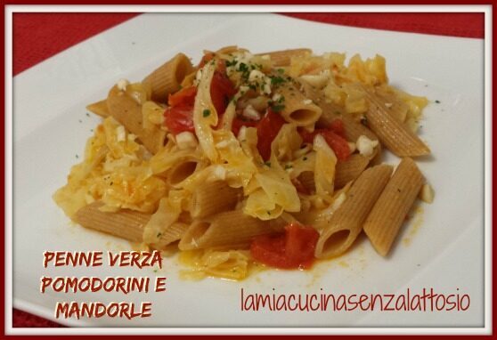 Pennette verza pomodorini e mandorle