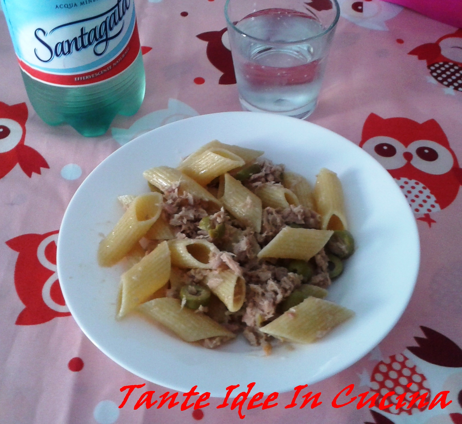 PENNONI RIGATI CON TONNO E OLIVE
