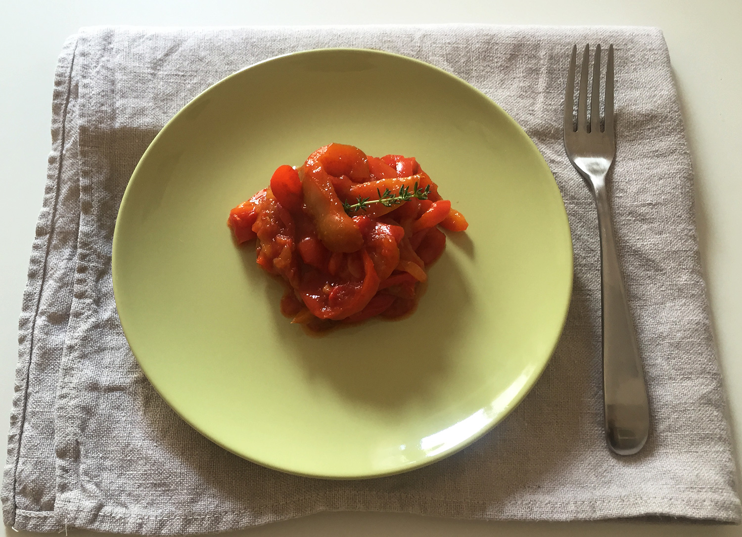 Peperonata di peperoni rossi