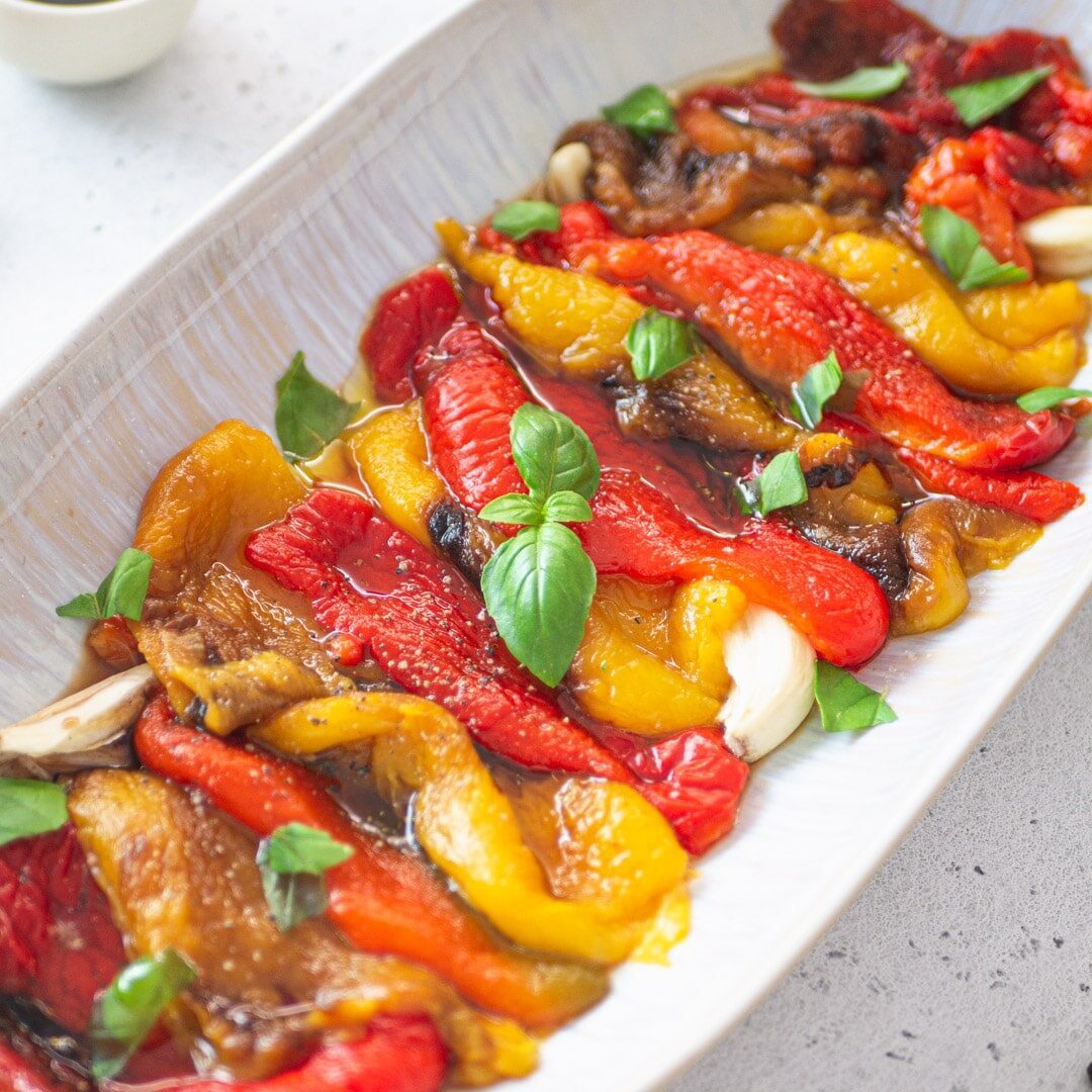 Peperoni arrosto cotti al forno e marinati