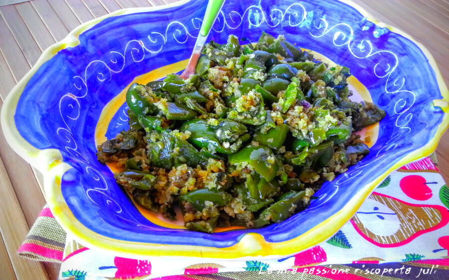 Peperoni con mollica abbrustolita