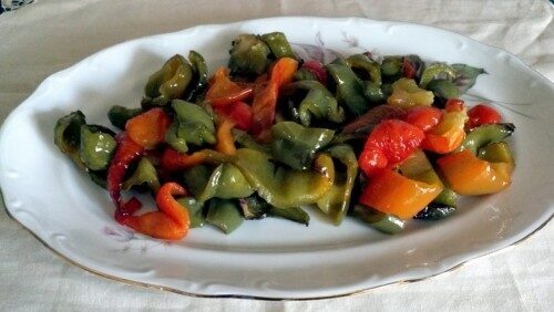 Peperoni forno rosso e verde olio di oliva exstravergine