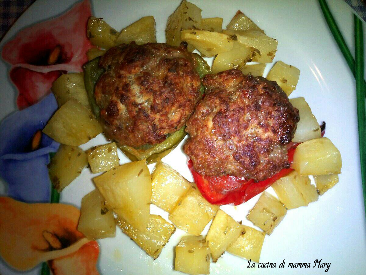 Peperoni piccoli ripieni di carne