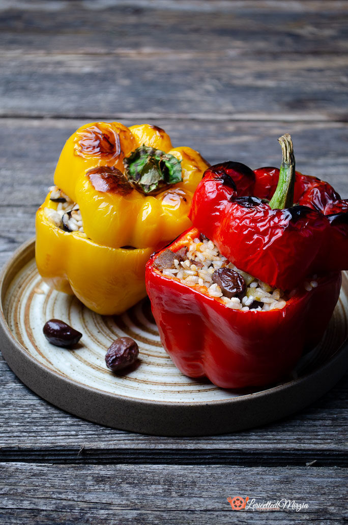 Peperoni ripieni con riso in friggitrice ad aria