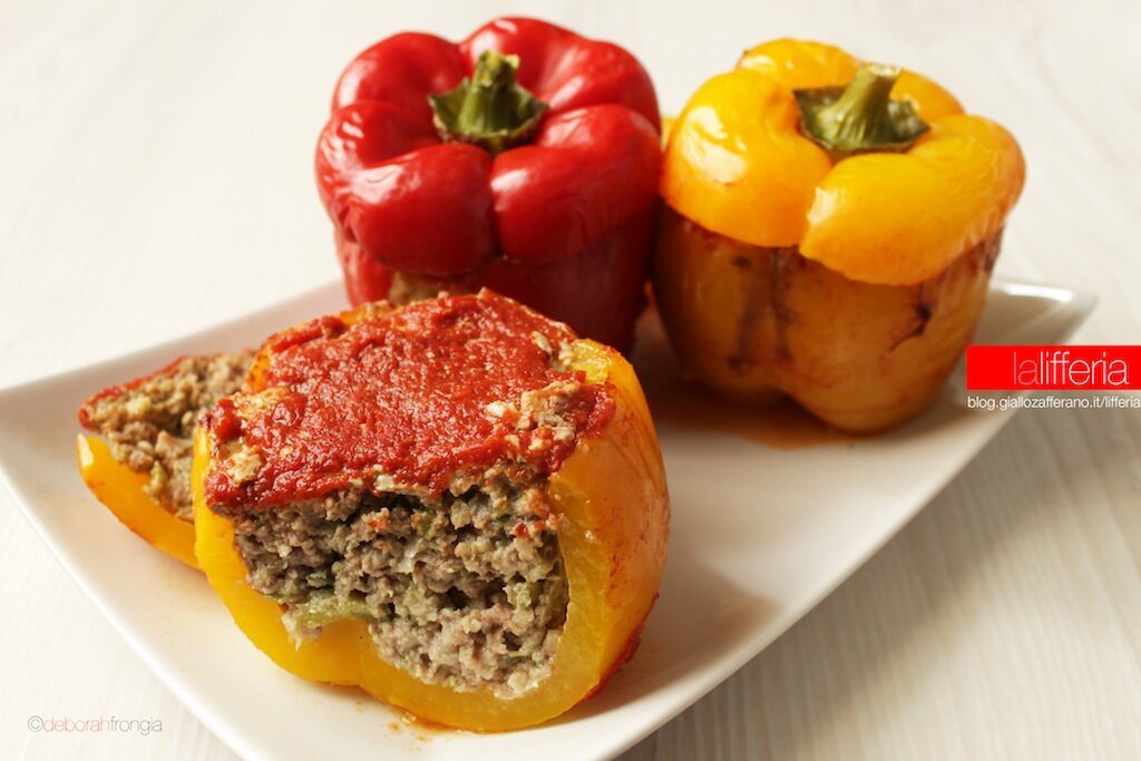 Peperoni ripieni di carne | ricetta semplice