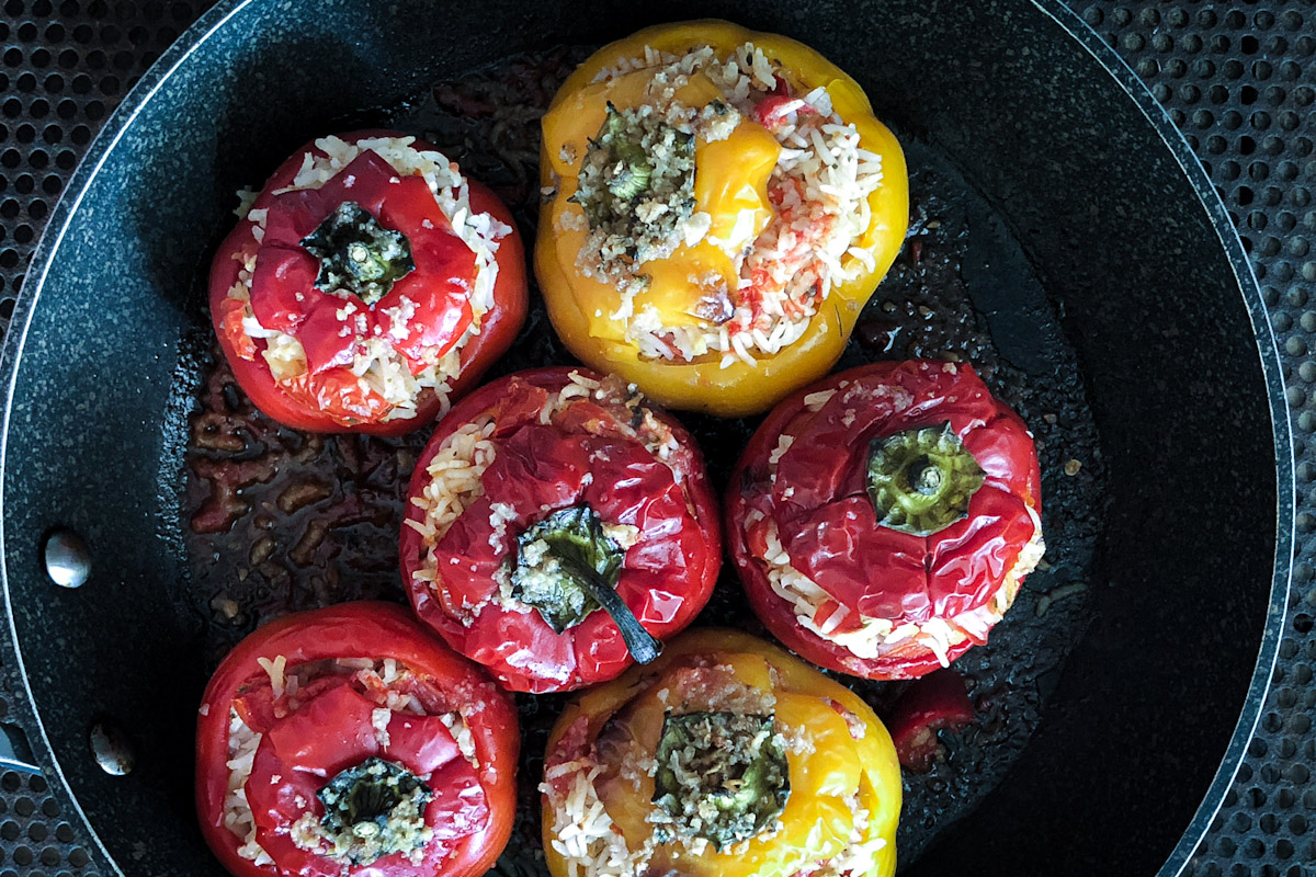 Peperoni ripieni di riso e  erbette {vegetariani}