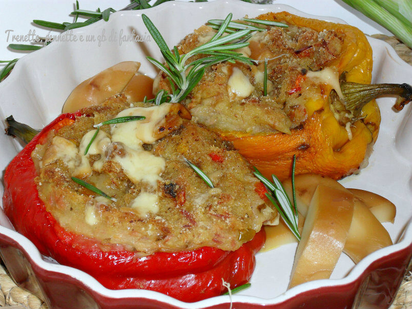 Peperoni ripieni patate, tonno e un qb di scamorza