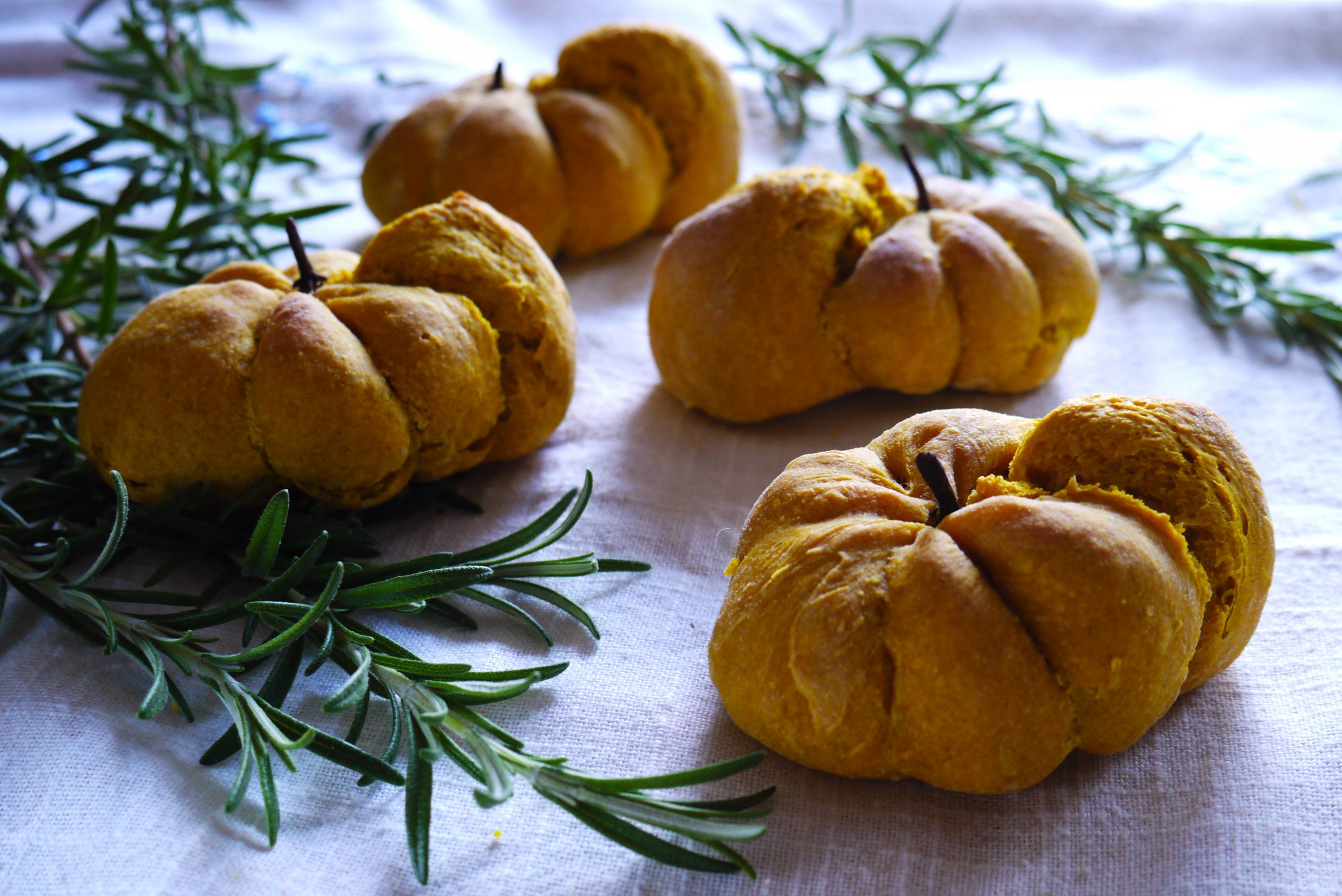 Per la festa di halloween panini a forma di zucca