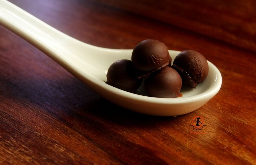 Perle di cioccolato e more, solo due ingredienti.