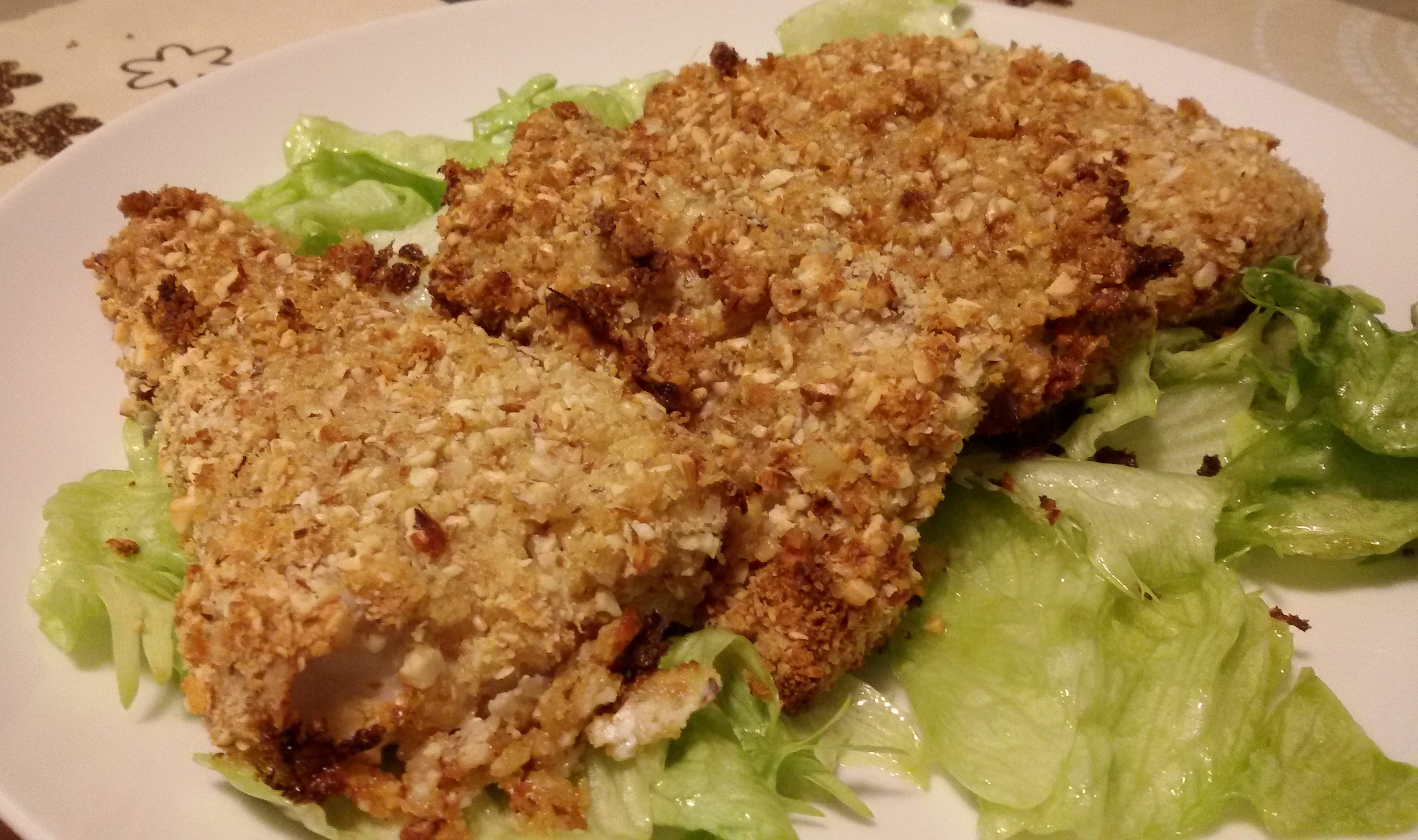 Pesce persico alla salsa yogurt e crosta di mandorle