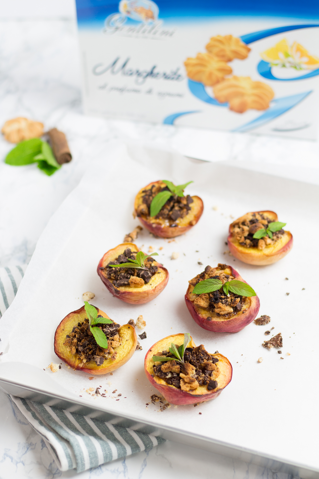Pesche ripiene al forno con margherite gentilini