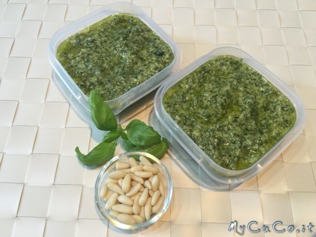 Pesto alla genovese con cuisine companion