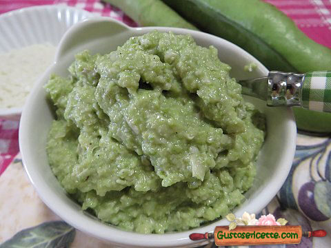 Pesto alle fave e pecorino