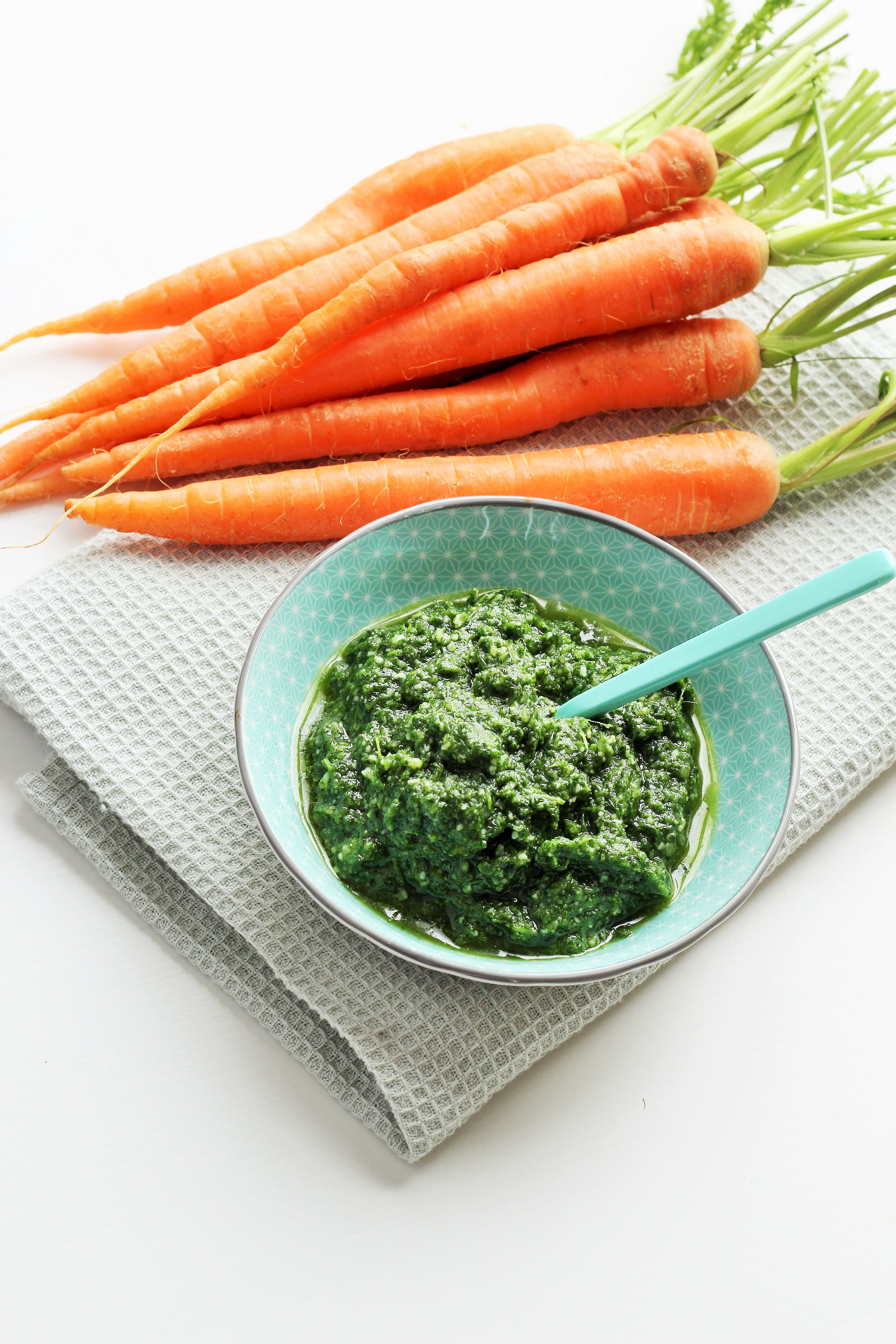Pesto con ciuffi di carote
